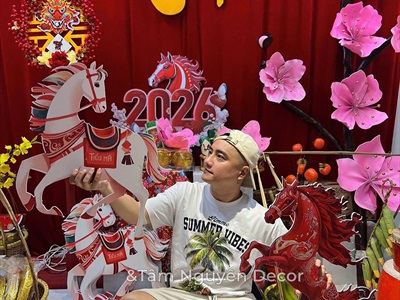 Tranh con ngựa treo trang trí Tết Bính Ngọ 2026 bằng Formex [Độc quyền - In sắc nét] C60cm FORM-TET-02